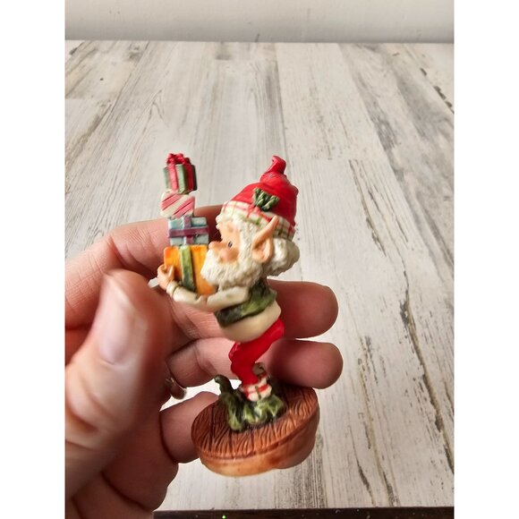 Enesco buster elf presents AS IS North Pole village Xmas tree figurine - Picture 2 of 9